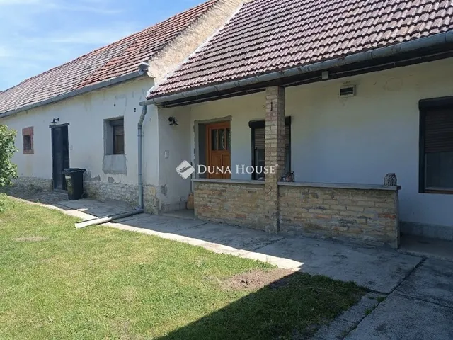 Eladó ház Mezőkomárom 113 nm