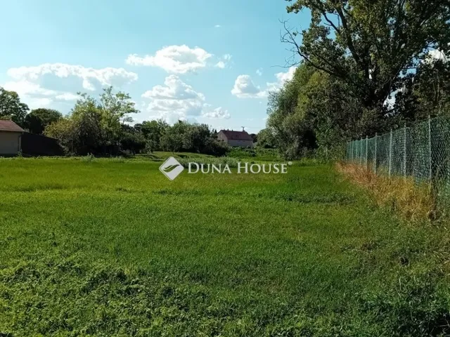 Eladó telek Ságvár 5041 nm