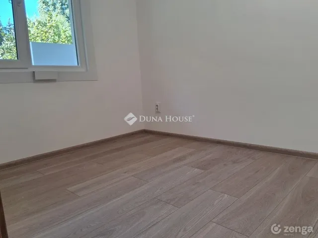 Eladó nyaraló Balatonszárszó 44 nm