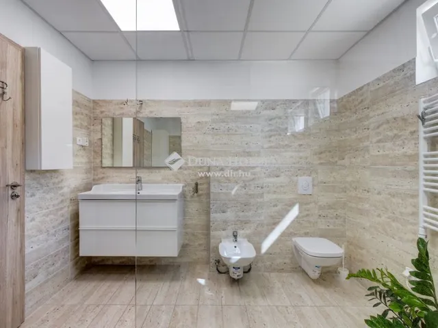 Eladó ház Velence 185 nm