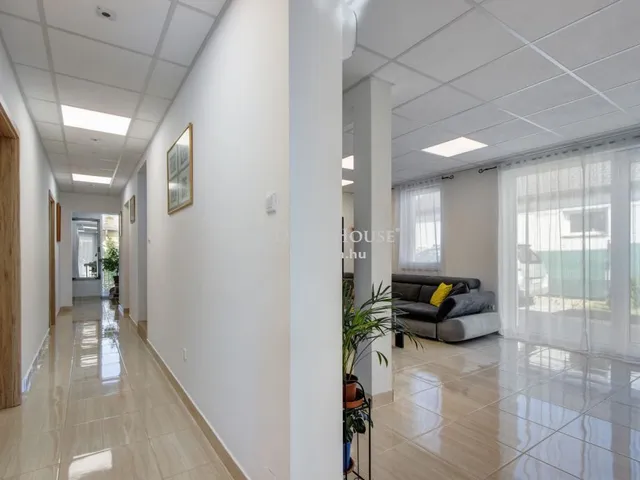 Eladó ház Velence 185 nm