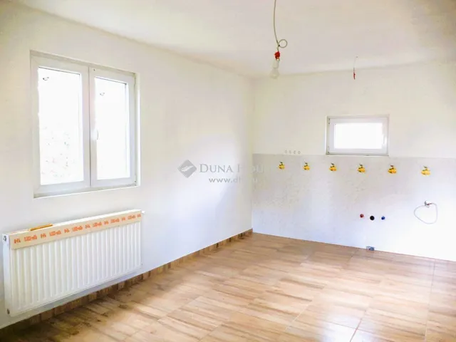 Eladó ház Kápolnásnyék 68 nm