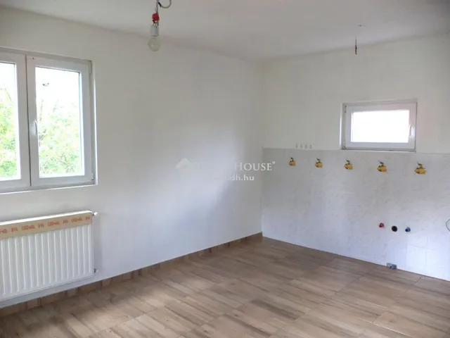Eladó ház Kápolnásnyék 68 nm