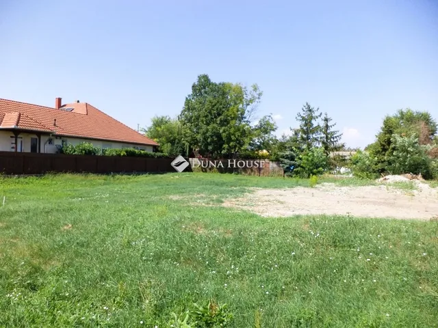 Eladó telek Pusztaszabolcs 980 nm