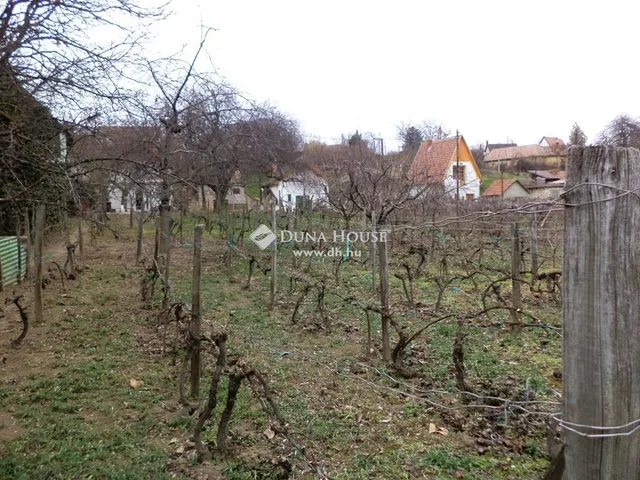 Eladó telek Velence 603 nm