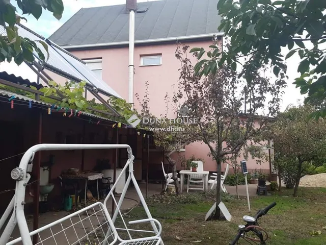 Eladó ház Pusztaszabolcs 99 nm
