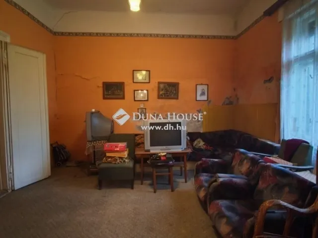 Eladó ház Vál 100 nm