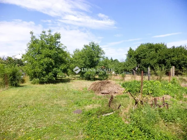 Eladó telek Székesfehérvár 1412 nm