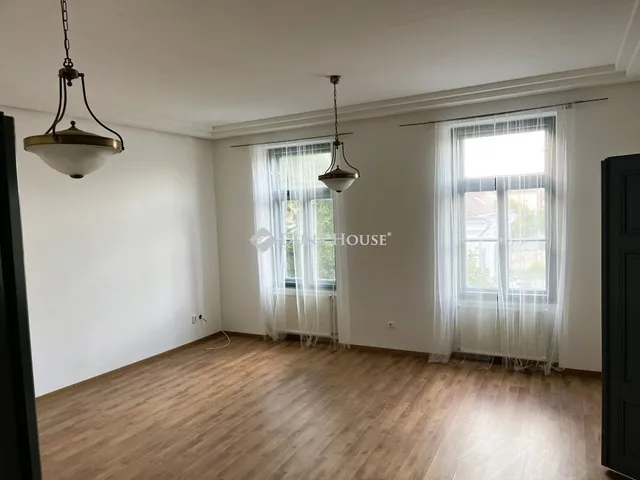 Eladó lakás Székesfehérvár, Belváros 146 nm