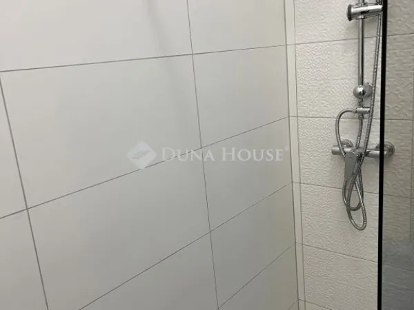 Eladó lakás Székesfehérvár, Belváros 146 nm