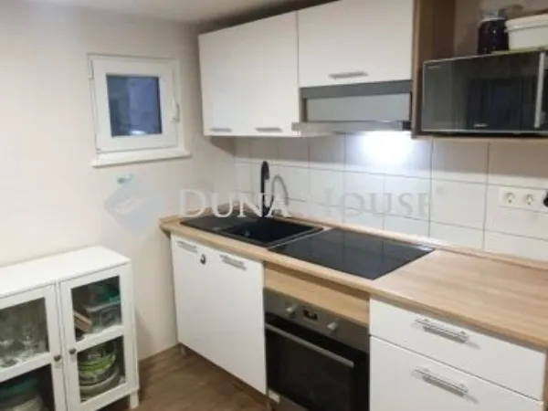 Eladó ház Csákvár 25 nm