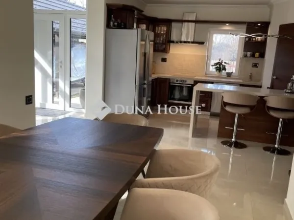 Eladó ház Velence 156 nm