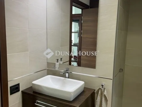 Eladó ház Velence 156 nm