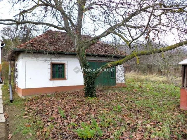 Eladó telek Pázmánd 840 nm