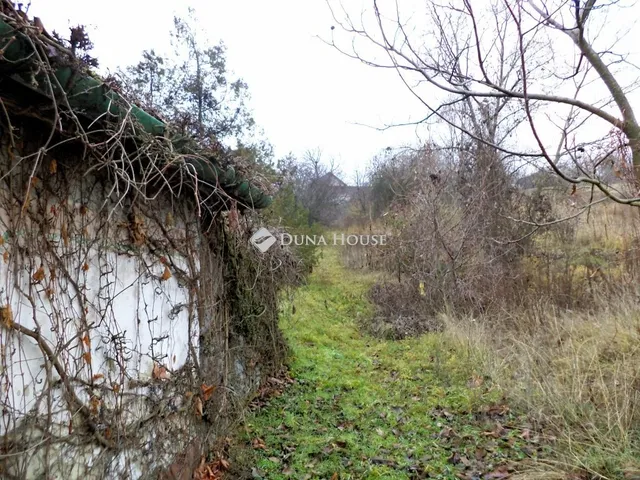 Eladó telek Pázmánd 840 nm