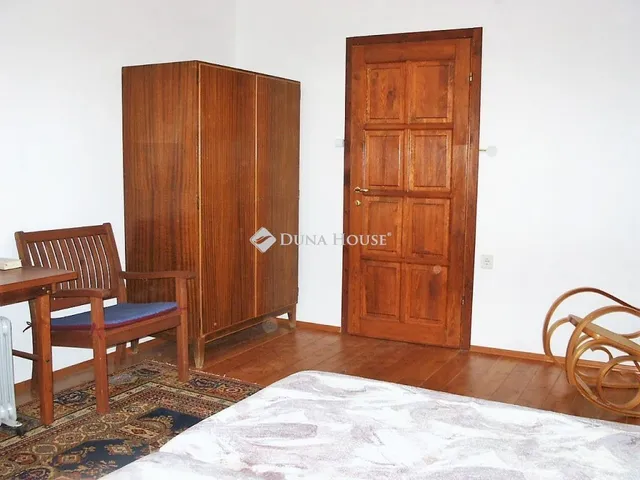 Kiadó ház Velence 53 nm