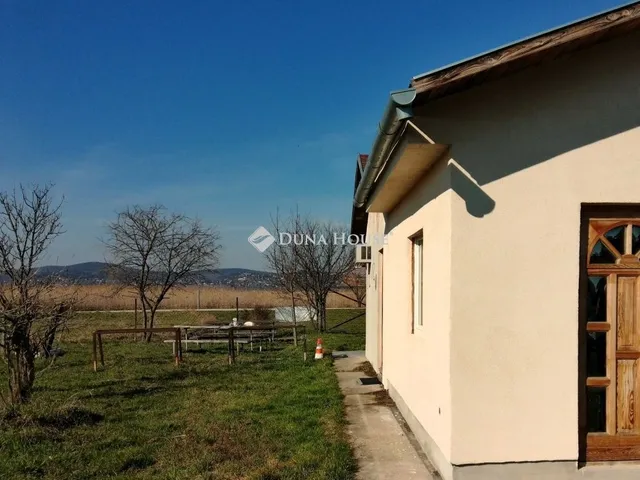 Eladó kereskedelmi és ipari ingatlan Gárdony 45 nm