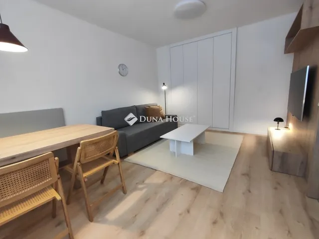 Kiadó lakás Székesfehérvár, Horvát István lakótelep 49 nm