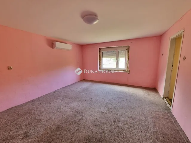 Eladó ház Császár 59 nm