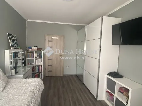 Eladó ház Neszmély 180 nm