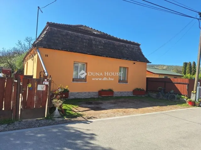 Eladó ház Neszmély 134 nm