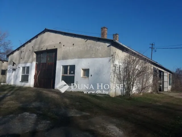 Kiadó kereskedelmi és ipari ingatlan Bodajk 500 nm