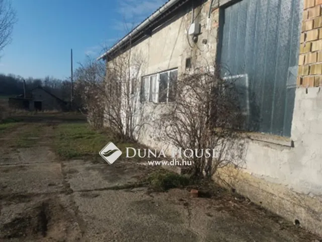 Kiadó kereskedelmi és ipari ingatlan Bodajk 500 nm