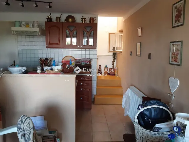 Eladó ház Dunaalmás 195 nm