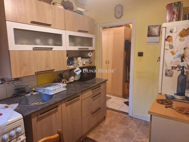 Eladó lakás Tatabánya, Újváros 37 nm