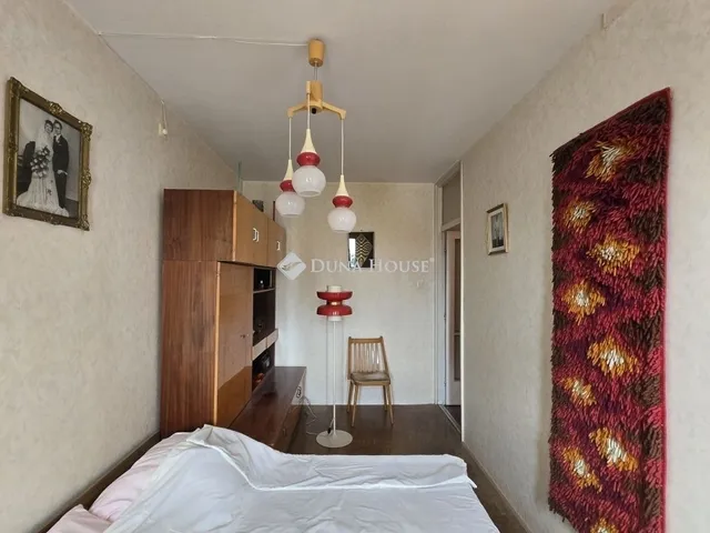 Eladó lakás Várpalota 69 nm