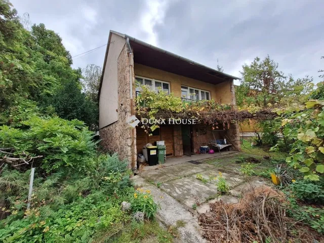 Eladó ház Dunaalmás 140 nm