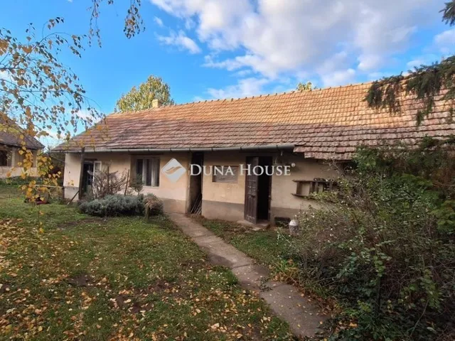 Eladó ház Cece 80 nm