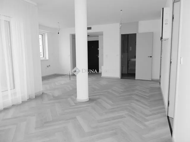 Eladó lakás Székesfehérvár, Belváros 73 nm