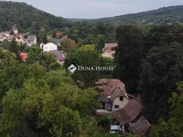 Eladó ház Dunaalmás 120 nm