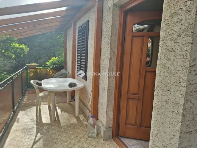 Eladó üdülő és hétvégi ház Neszmély 70 nm