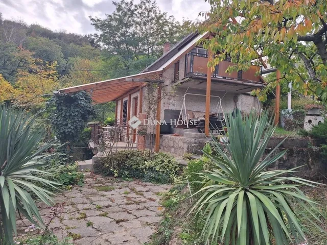 Eladó üdülő és hétvégi ház Neszmély 70 nm