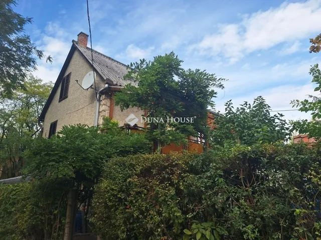 Eladó üdülő és hétvégi ház Neszmély 70 nm