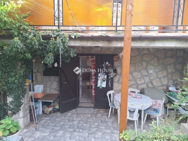 Eladó nyaraló Neszmély 70 nm