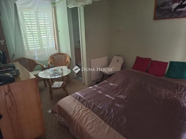Eladó nyaraló Neszmély 70 nm