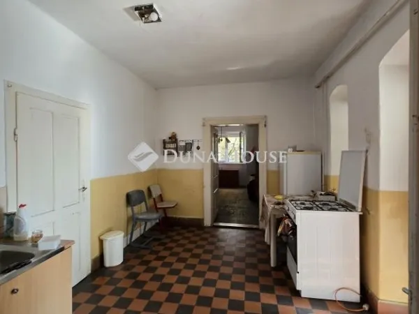 Eladó ház Várpalota 107 nm