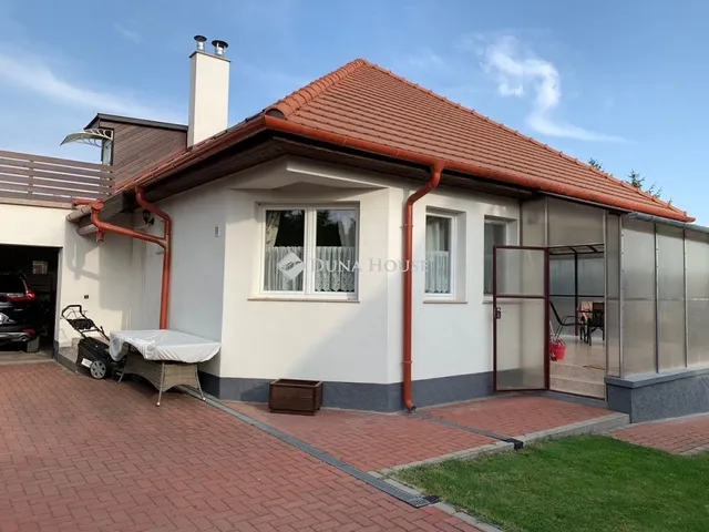 Eladó ház Balatonkenese 140 nm