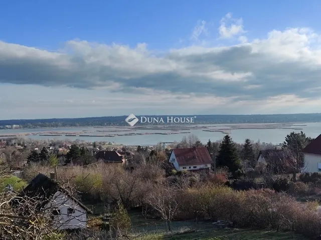 Eladó ház Velence 160 nm