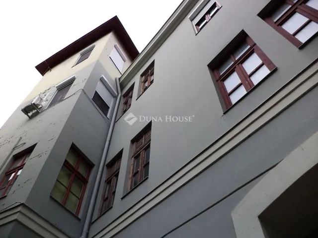 Eladó lakás Székesfehérvár 146 nm