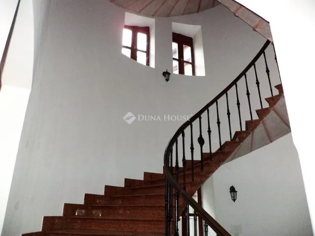 Eladó lakás Székesfehérvár 146 nm