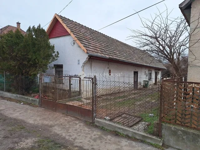 Eladó ház Neszmély 60 nm