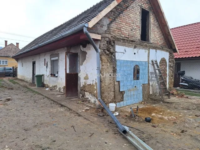 Eladó ház Neszmély 60 nm