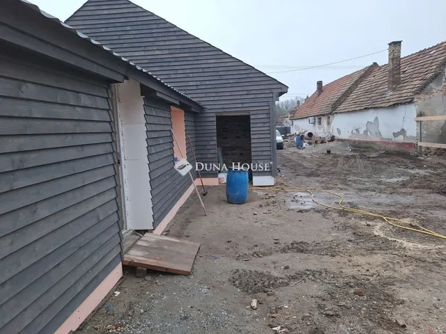 Eladó lakás Neszmély 36 nm