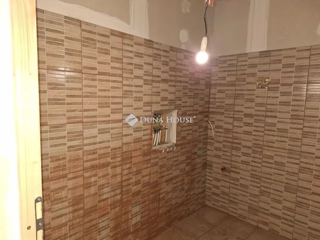 Eladó lakás Neszmély 36 nm