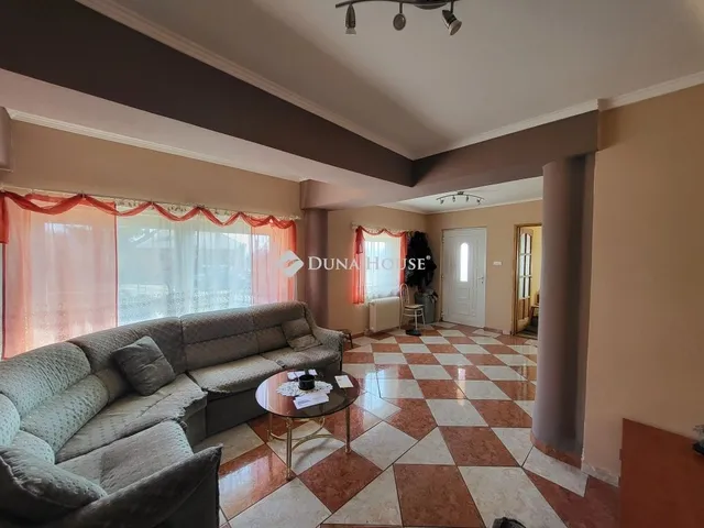 Eladó ház Bakonycsernye 91 nm