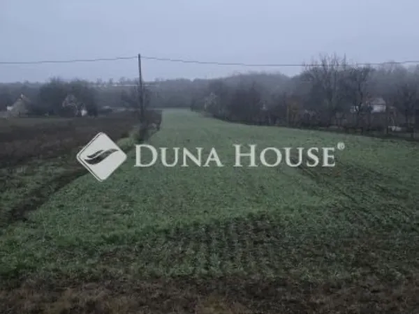 Eladó telek Gárdony 1050 nm